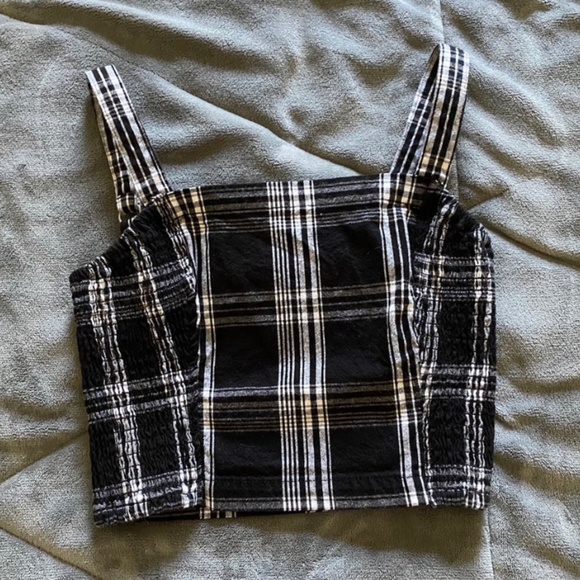 plaid black and white mini skirt and crop top set - Picture 3 of 4